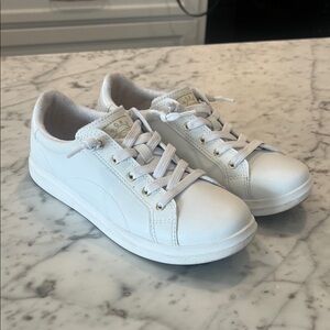 BOBS from Skechers Women's White Low-Top Sneakers